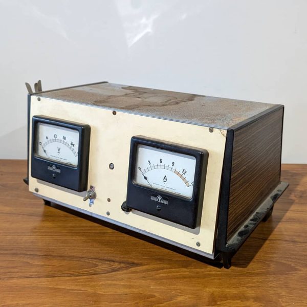 Master Instruments Australia Master Instruments Voltmeter – Retro Props