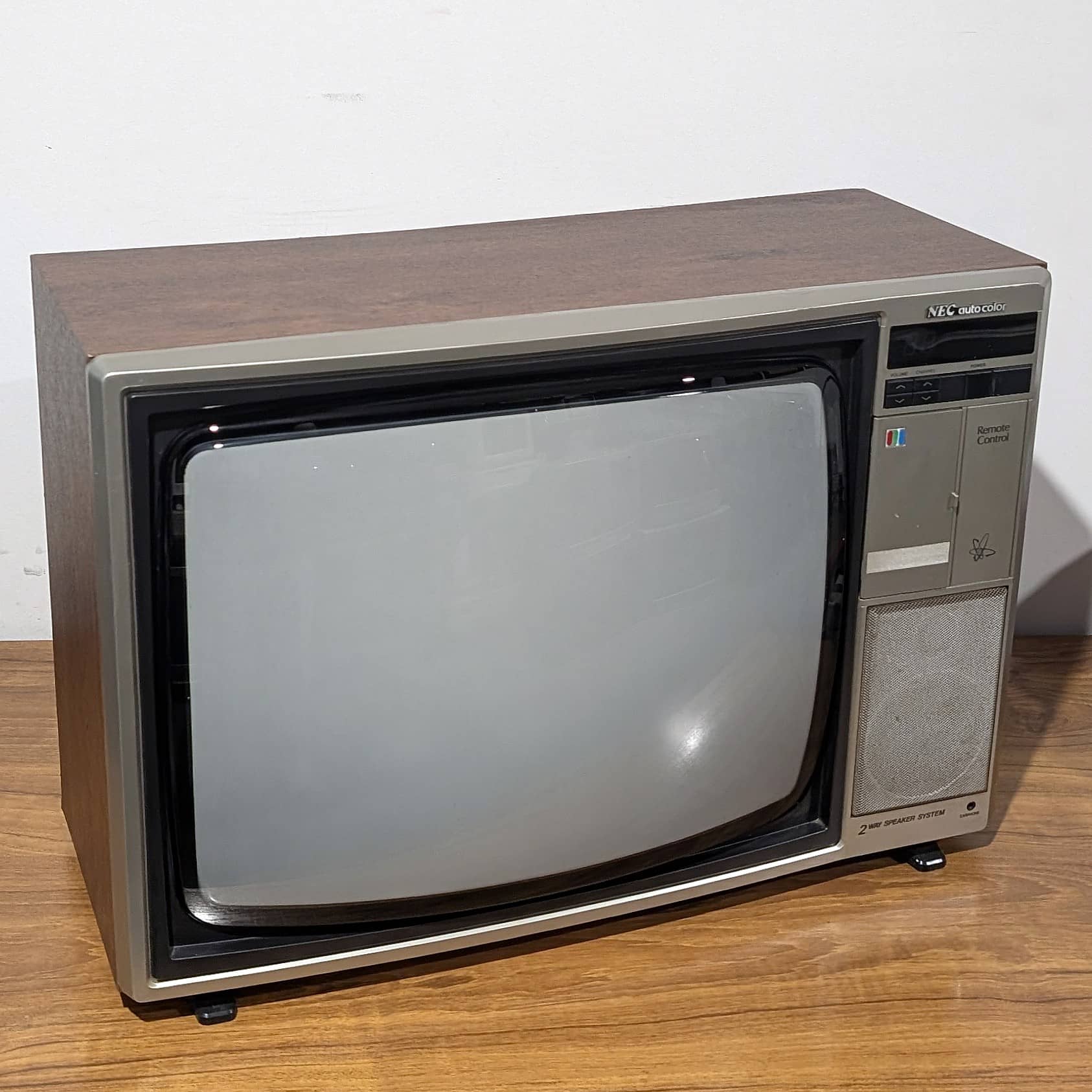 NEC N-2071 20" CRT
