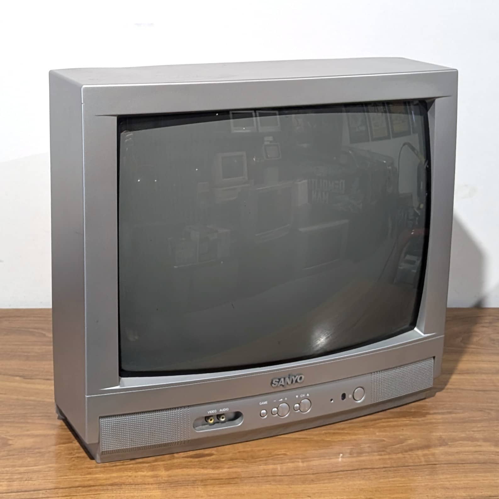 Sanyo CP20SR1 20" CRT