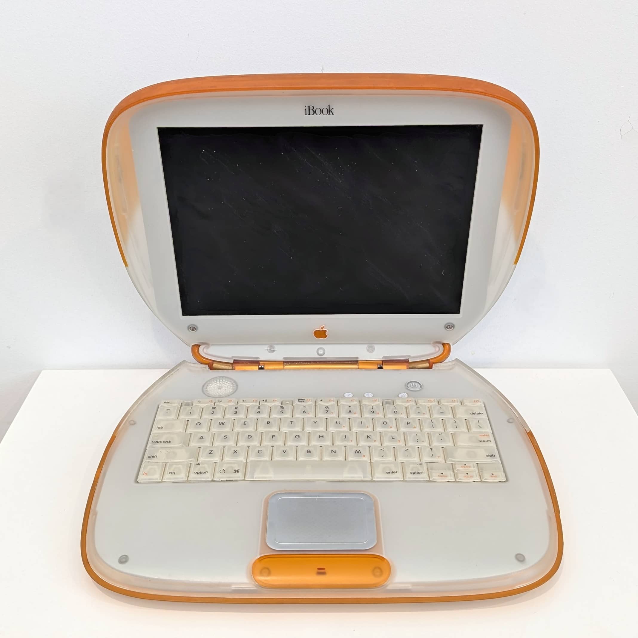 Apple iBook G3 Clamshell - Image 2