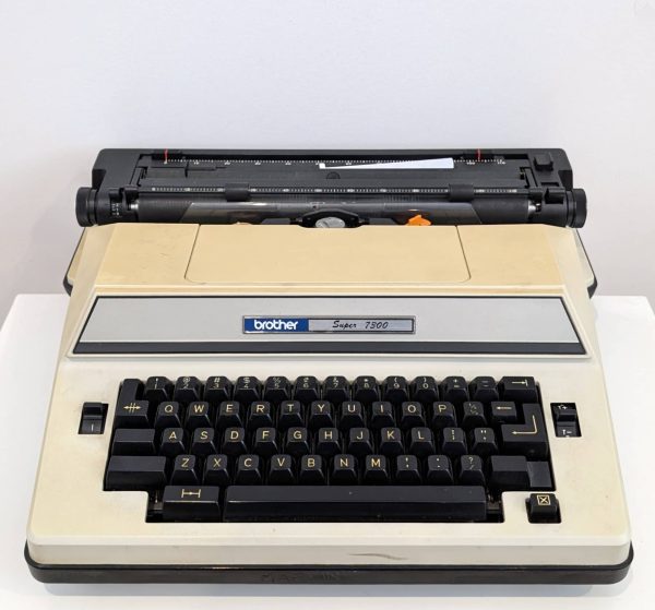 Brother Super 7300 Typewriter