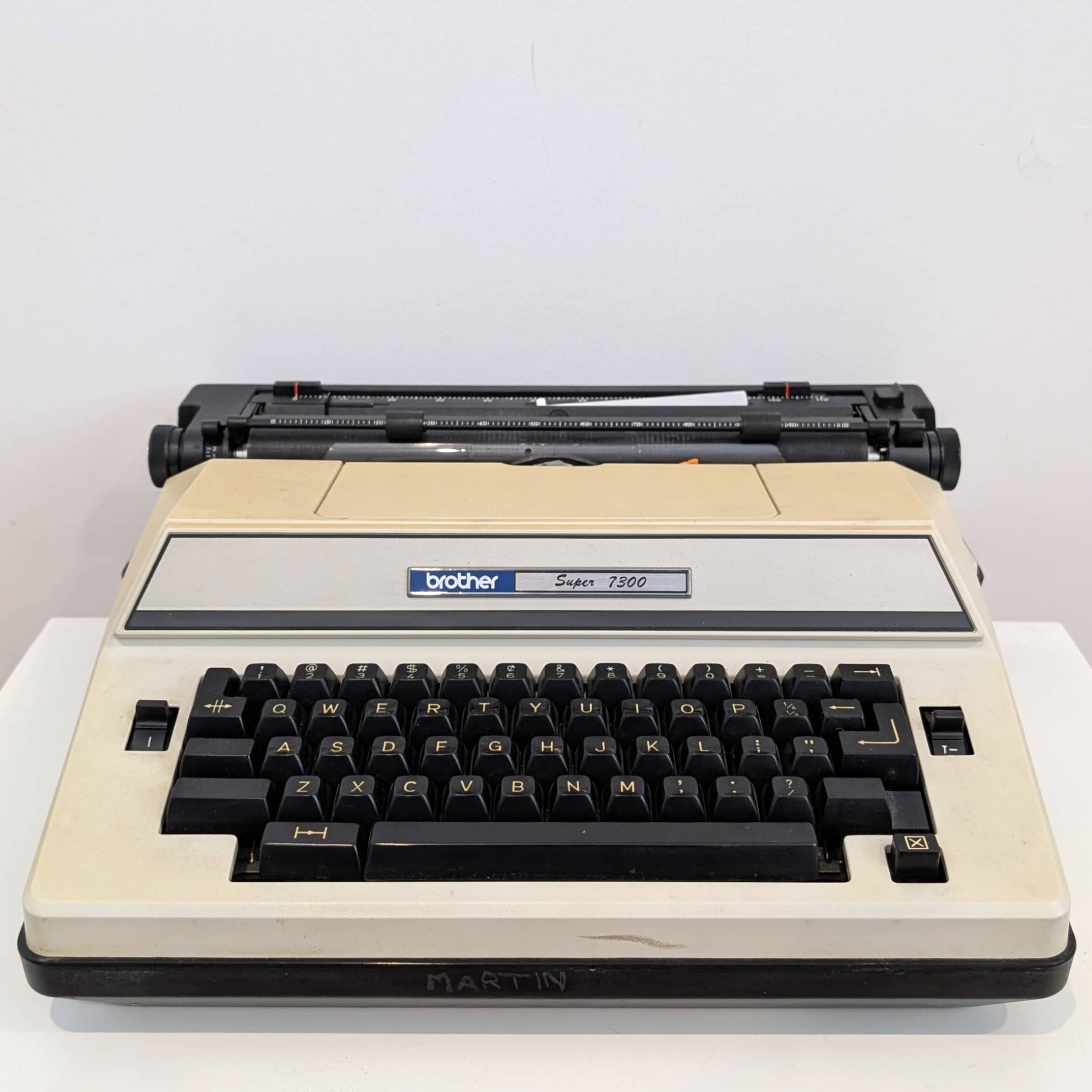 Brother Super 7300 Typewriter - Image 2